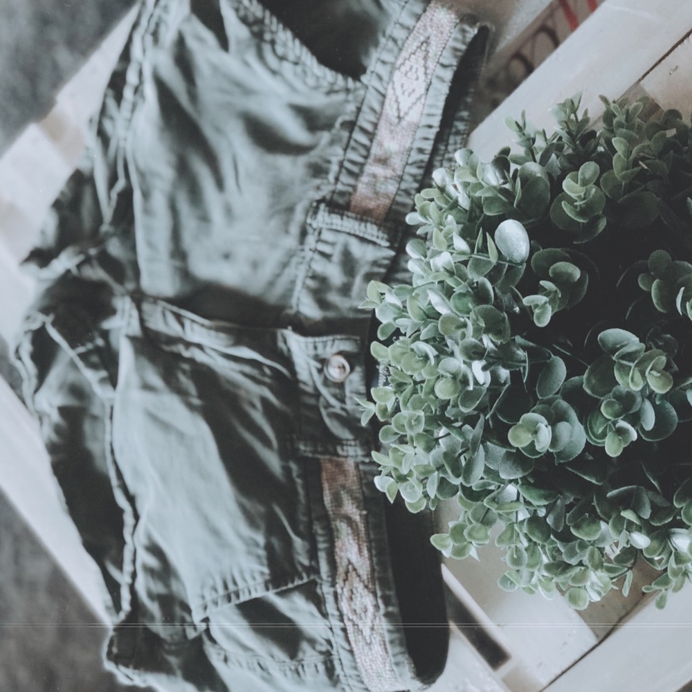 American Eagle Linen Shorts